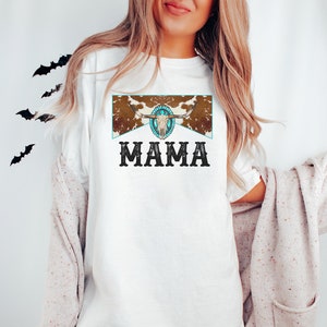 Rindsleder Western Mama T-Shirt | Western Mama Graphic Tee | Stier Schädel Mama T-Shirt | Mama Rundhals | Rodeo Mama T-Shirt | Neue Mutter Geschenk