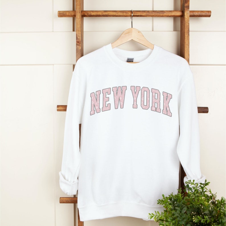 New York Floral Blush Pink Print Sweatshirt | Trendy Aesthetic Crewneck | Oversized Sweatshirt | Vintage Style Pullover Sweatshirt 