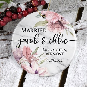 bruiloft ornament / aangepaste huwelijkscadeau / bruiloft decor / getrouwd kerst ornament / eerste kerst getrouwd / gepersonaliseerde gift / kerstboom decor