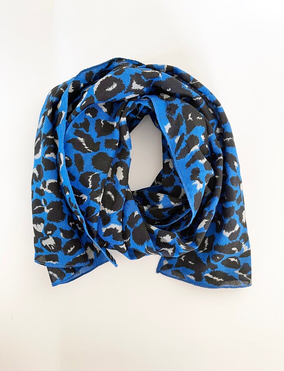 70's Vintage Blue Cheetah Scarf - image 3