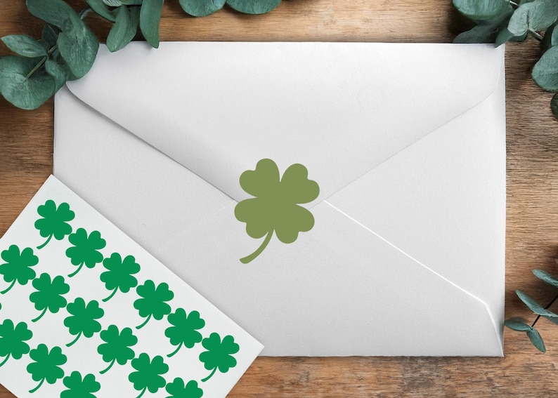 Shamrock Stickers, Four Leaf Clover Stickers, St. Patrick's Day Theme, Botanical Seal, Irish Wedding Party Invitation Envelope Seals zdjęcie 1