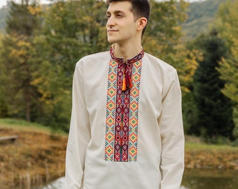 Vyshyvanka tradicional, camisa ucraniana de marfil, colorido hutsulska vyshyvanka, camisa de bordado, camisa de hombre popular, vyshyvanka para él