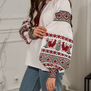 Camicetta di lino ucraina, camicetta slava, maglietta ucraina, regalo di Pasqua per donna, top ricamati, ricamo a mano, vyshyvanka come regalo