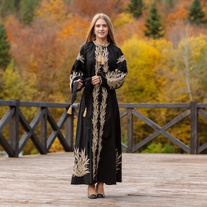 Vestido ucraniano, bordado personalizado, vishivanka ucraniana, roupas tradicionais, bordado moderno, digitalização de bordados, moda ucraniana