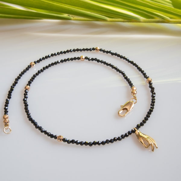Black spinel choker, hand charm necklace, tiny gemstone beaded jewelry, thin dainty jewelry, minimalist gift ideas