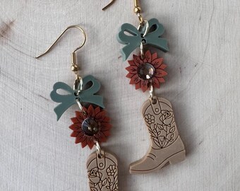 cowboy boot earrings, cowgirl earrings, cute earring dangles, bachelorette party,gifts for her, birthday gift, Nashville bachelorette