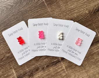 bear hug card, pocket hug token, pocket hug card, tiny gifts, hug gift, gummy bear gift, gifts for friends, Valentine’s Day gift