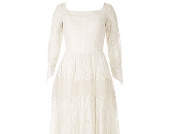 1950s White Chantilly Lace Wedding Dress