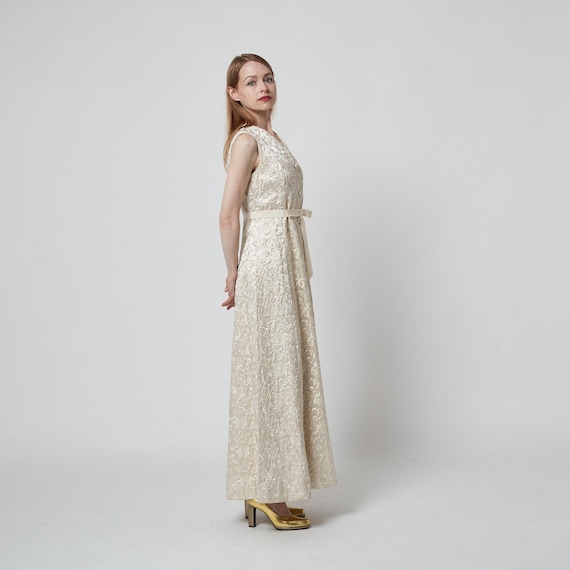 1960s Cream Embroidered Column Dress With Pearl Trim - Etsy Israel 1960s Cream Embroidered Column Dress With Pearl Trim - Etsy Israel