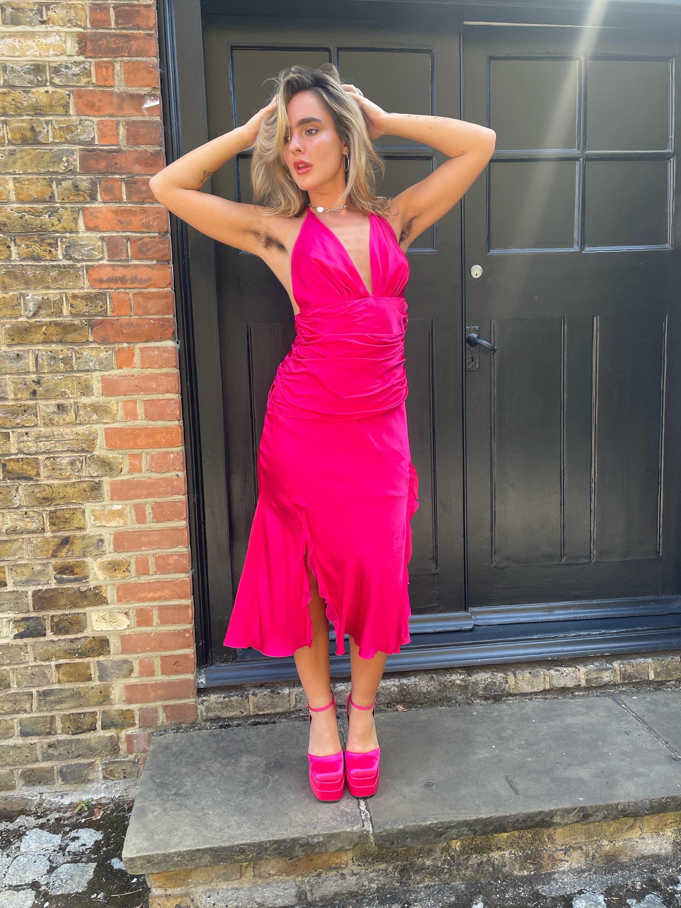 fuchsia halter dress Lady Black Tie - Soleil Midi Featuring a statement thick neck scarf and thin adjustable straps 1990s Fuchsia Silk Halter-neck Midi