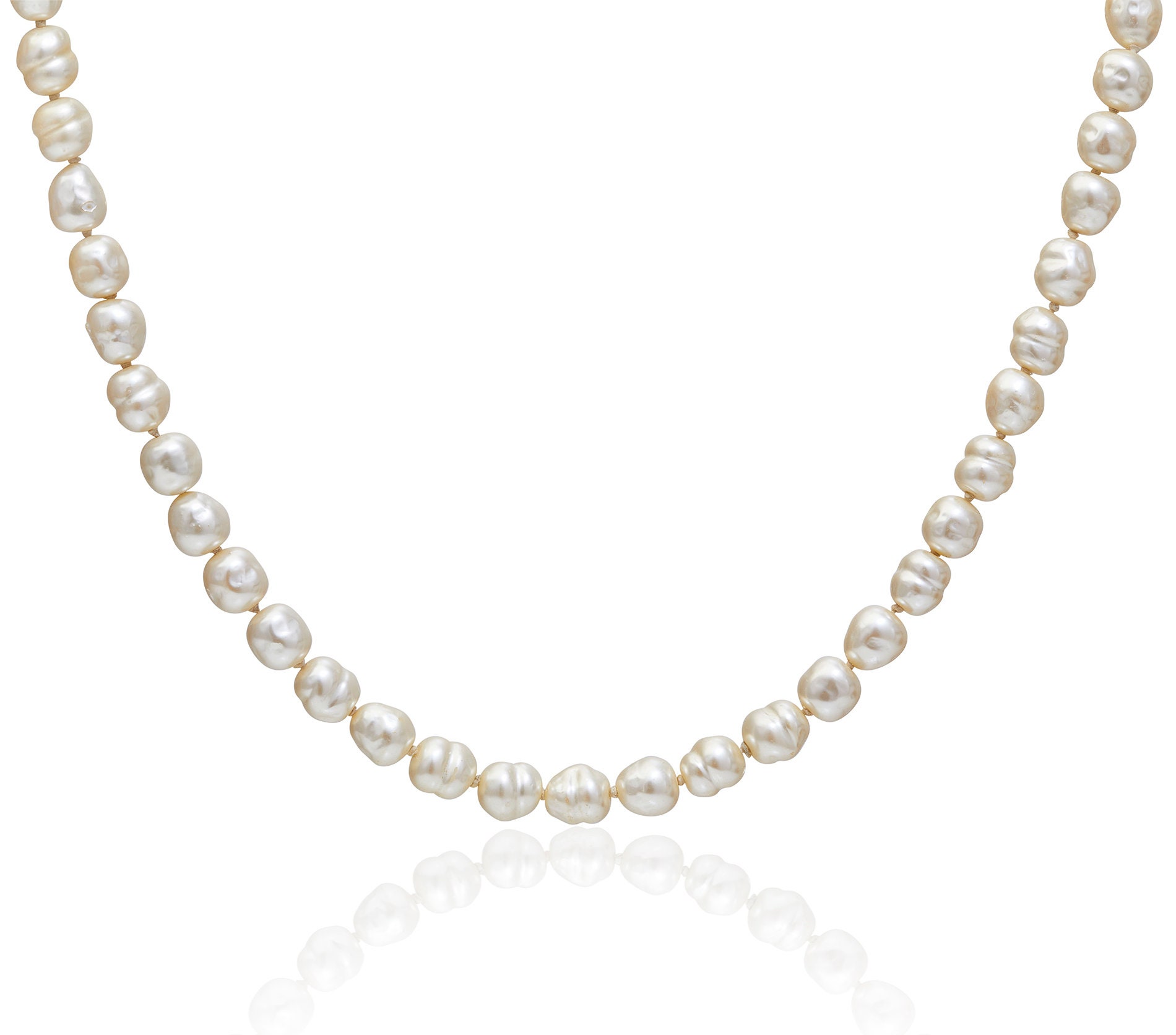 1980s Chanel Baroque Pearl Soutoir Necklace -  Israel