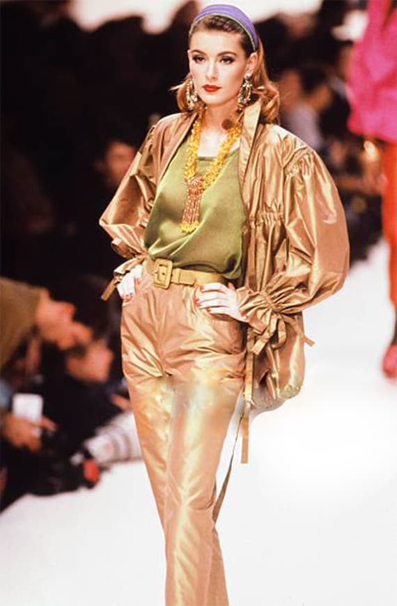 1990s Yves Saint Laurent Irridescent Green Silk T… - image 10