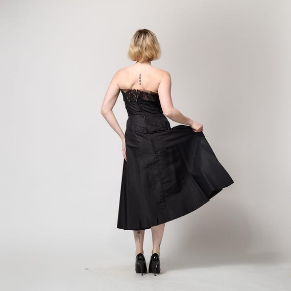 1950s Black Strapless Dress With Lace Sweetheart Neckline 1950s Black Strapless Dress With Lace Sweetheart Neckline