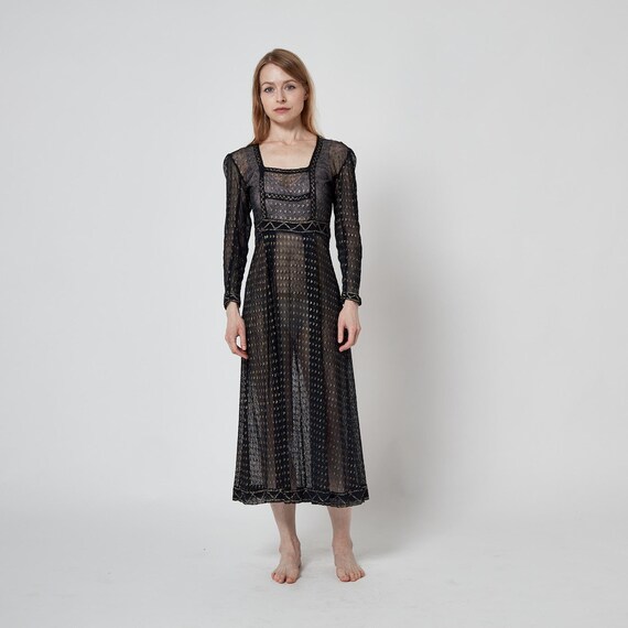 green emerald velvet dress Sau Lee Penelope Gown