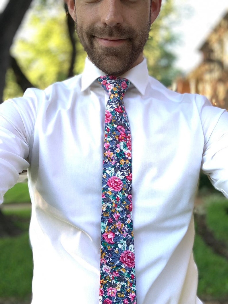 churchill dot tie