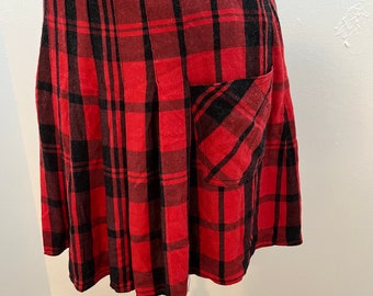 Y2K plaid skirt