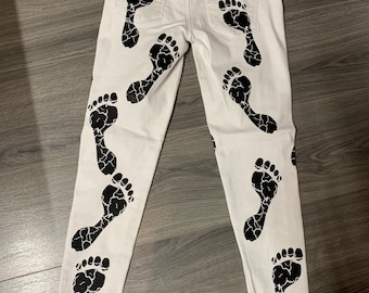 White denim with foot prints jeans