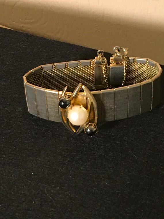 Vintage Cuff Gold, Pearl, Black Bead Bracelet with safety chain Wide Gold Mesh Beautiful