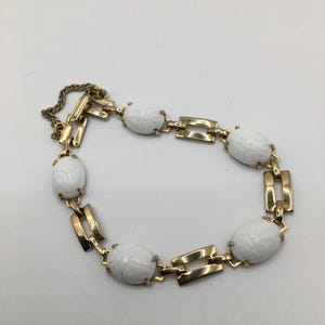 White Scarab - Etsy display picture 2