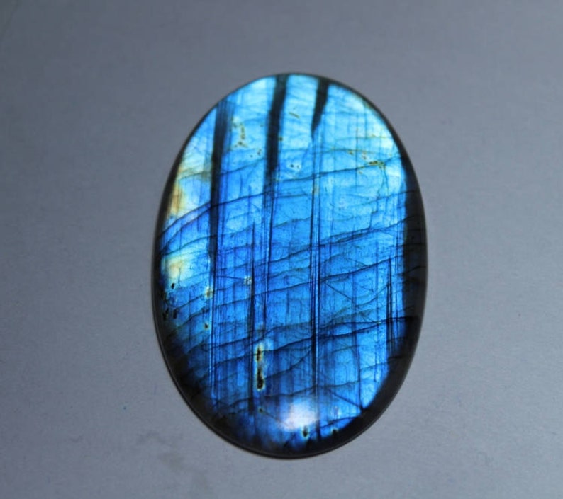 Blue Labradorite cabochon 159 Cts. 64 x 41 mm #4154