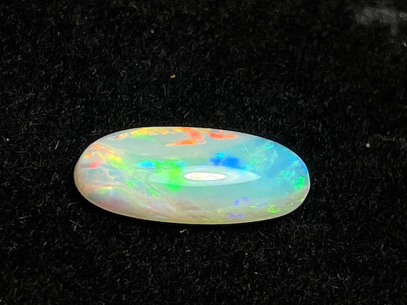 2.01ct  Australian Crystal Opal ! Popular oval cut cabochon with fantastic fire and colour play