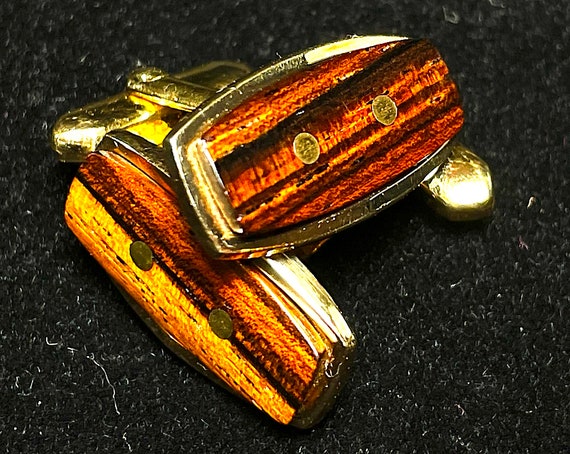VINTAGE  Cufflink Set - Timeless Redwood with brass rivets - Gold-tone frame and buckle