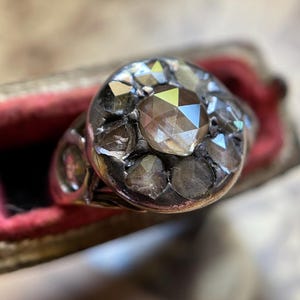 Antique Georgian Foiled Rose Cut Diamond Cluster Ring with Floral Engraved Verso in Silver and Gold c. 1790, Target, Flower, 1700&#39;s