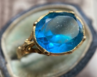 Antique Georgian Large Foiled Aquamarine Paste Rococo Solitaire Ring in 22k Gold c. 1760, Basket Set, Closed Back, 1700's, High Karat