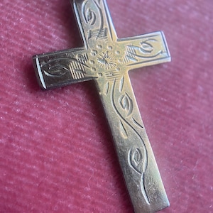 Antique Victorian Cross Pendant with Engraved Floral Motifs in 9k Gold, Charm, Devotional, Religious, Vintage, Necklace, Edwardian