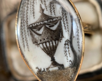 Antique Georgian Mourning Sepia Urn Ring with Macerated Hair and Black Enamel Band in 18k Gold, Neo-classical, Memorial, Sentimental, 1700&#39;s