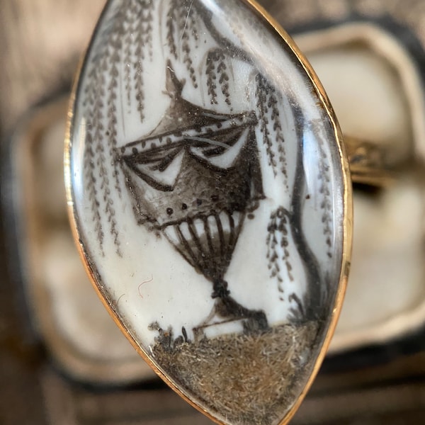 Antique Georgian Mourning Sepia Urn Ring with Macerated Hair and Black Enamel Band in 18k Gold, Neo-classical, Memorial, Sentimental, 1700's