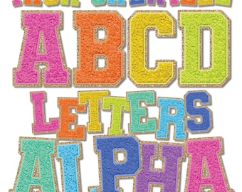 Lettere in finta ciniglia PNG, Carattere in finta ciniglia con colori brillanti, Lettere universitarie in finta ciniglia, Lettere dell'alfabeto con toppa in finta ciniglia PNG