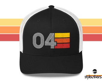 04 Retro 2004 - Number 4 - Birthday Party Hat Gift Idea - Mens Womens Trucker Cap