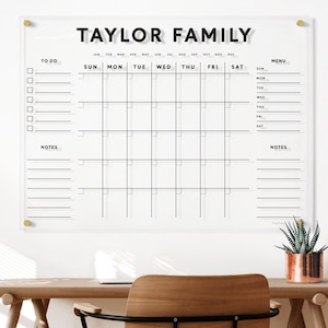 Gepersonaliseerde doorzichtige acryl wandkalender | Op maat gemaakt zwevend wanddecor met hardware | Uniek acrylkalendercadeau voor thuisorganisatie