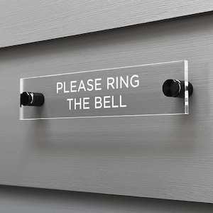 Akrylskylt "Ring i klockan" | Genomskinlig polerad kant | Slitstark utomhusskylt med anpassad text | Väderbeständig akrylskylt
