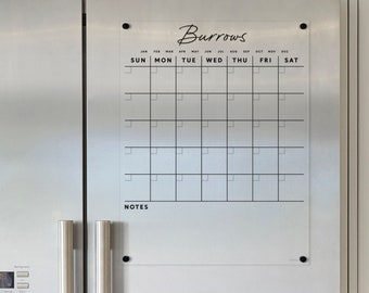 Calendario de nevera con nombre de familia personalizado / Acrílico magnético con notas en el fondo / Calendario de borrado en seco - Copia
