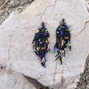 STREAMER in NIGHT beaded earrings