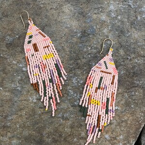 STRAWBERRY STREAMER beaded earrings
