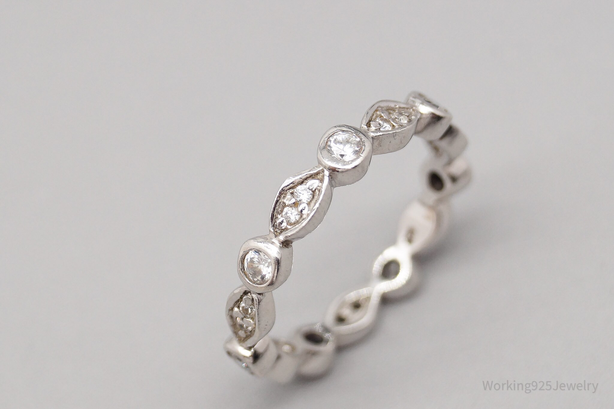 Vintage Cubic Zirconia Sterling Silver Band Ring - Size 8 - Etsy Vintage Cubic Zirconia Sterling Silver Band Ring - Size 8 - Etsy