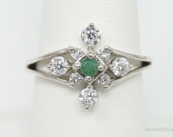 Vintage Emerald Cubic Zirconia Sterling Silver Ring - Size 7.5