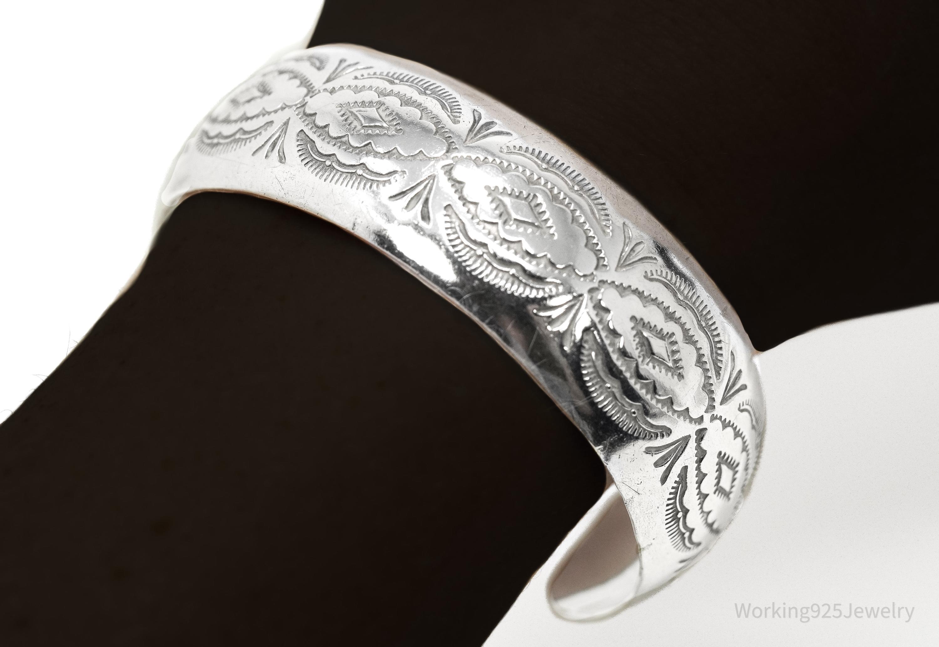 ヴィンテージ！Silver Zuni Style Bangle ブレスレット Vintage 1940's Zuni Inlaid Rainbow Bracelet, Vintage Zuni