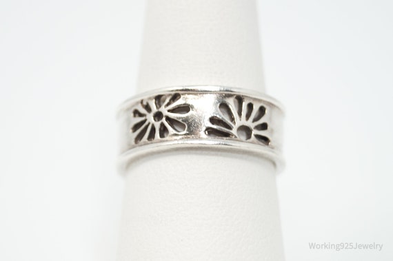 Vintage Floral Cut Out Sterling Silver Band Ring … - image 2
