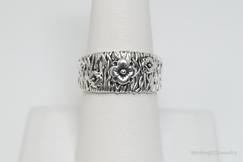 Size 8 Vintage Designer LA Flower Field I Pick You Sterling Silver Ring