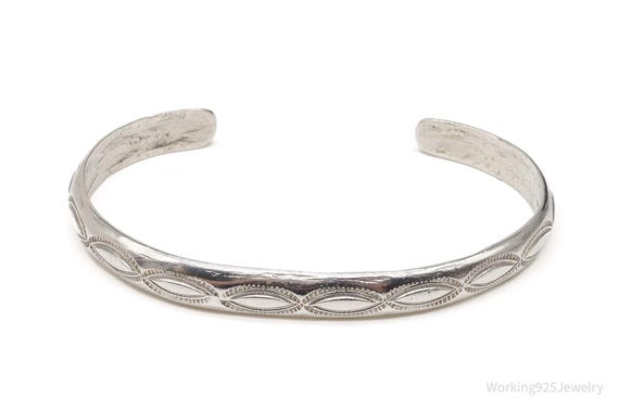 Vintage Native American Unsigned Silver Cuff Brac… - image 1