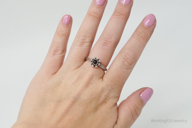 Size 8.25 Vintage Designer BARSE Black Onyx Flower Sterling Silver Ring
