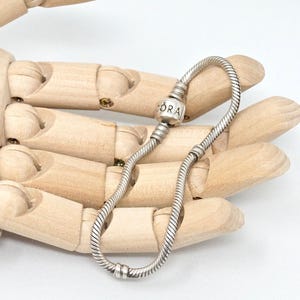 Vintage Designer Pandora Iconic Pandora Sterling Silver Clasp Bracelet 7.5&quot;