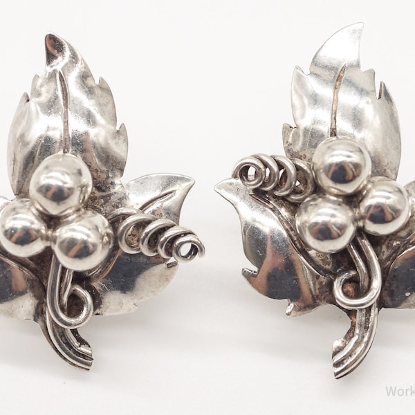 Rare Vintage Mexico Artisan Quinto Leaves Sterling Silver Screw Back Earrings