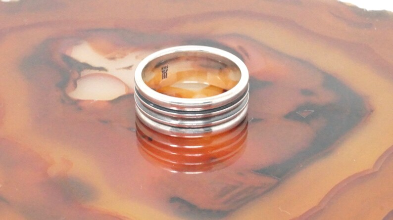 Size 7.5-738761770 Vintage Designer James Avery Unity Sterling Silver Band Ring