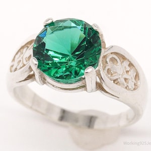 Vintage Large Green Cubic Zirconia Sterling Silver Ring - Size 6.75