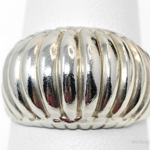 Vintage Puffy Ribbed Style Sterling Silver Ring - Size 7